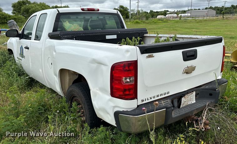 image for item DY2543 2008 Chevrolet Silverado 1500 Ext. Cab pickup truck