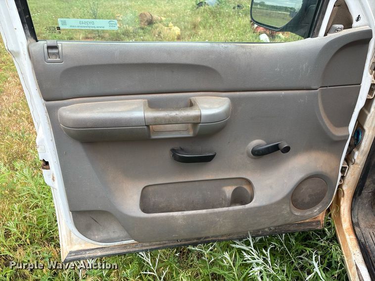 image for item DY2543 2008 Chevrolet Silverado 1500 Ext. Cab pickup truck