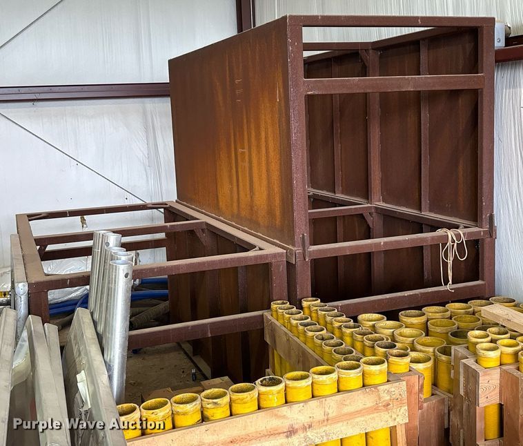 image for item DY2548 (3) steel shoring boxes