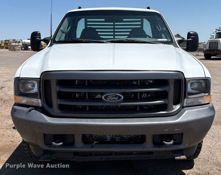 image for item DZ8522 2003 Ford F250 Super Duty flatbed pickup truck