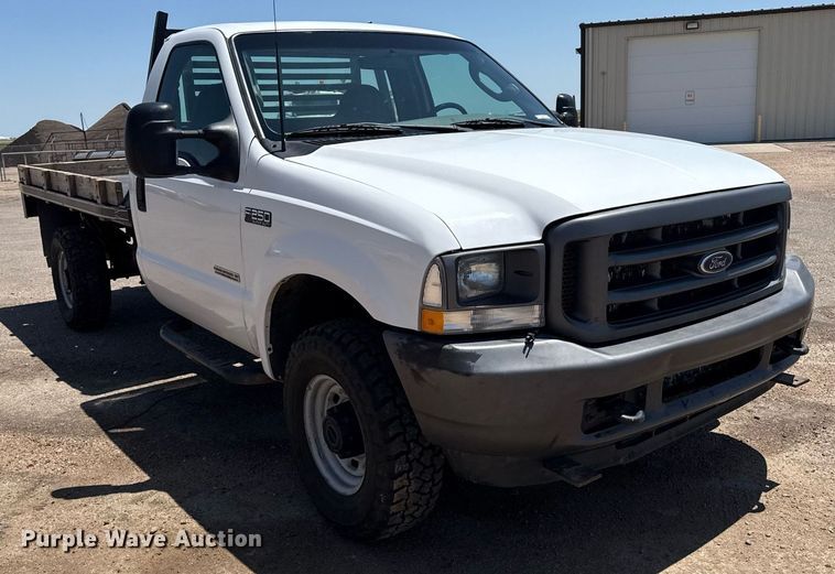image for item DZ8522 2003 Ford F250 Super Duty flatbed pickup truck