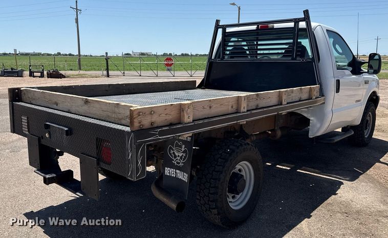 image for item DZ8522 2003 Ford F250 Super Duty flatbed pickup truck