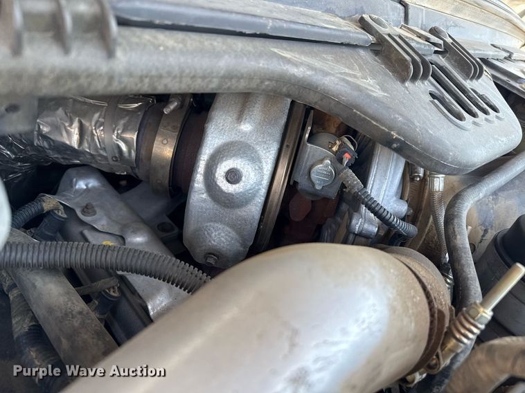 image for item DZ8522 2003 Ford F250 Super Duty flatbed pickup truck