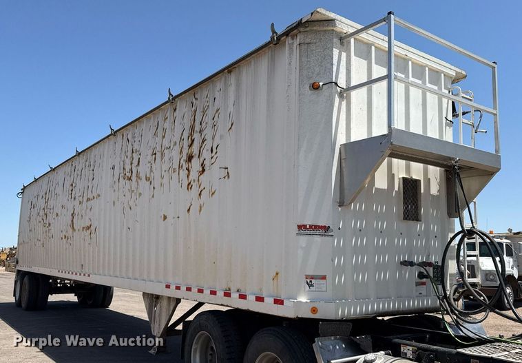 image for item DZ8523 2014 Wilkens 50127SCG0T walking floor trailer