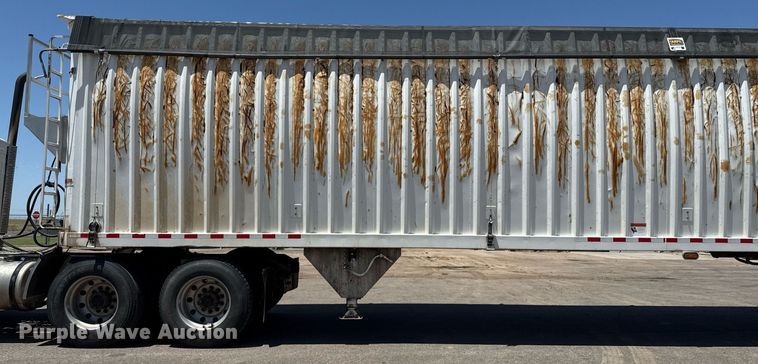 image for item DZ8523 2014 Wilkens 50127SCG0T walking floor trailer