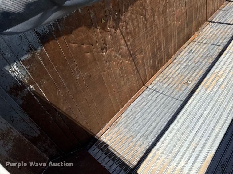 image for item DZ8523 2014 Wilkens 50127SCG0T walking floor trailer