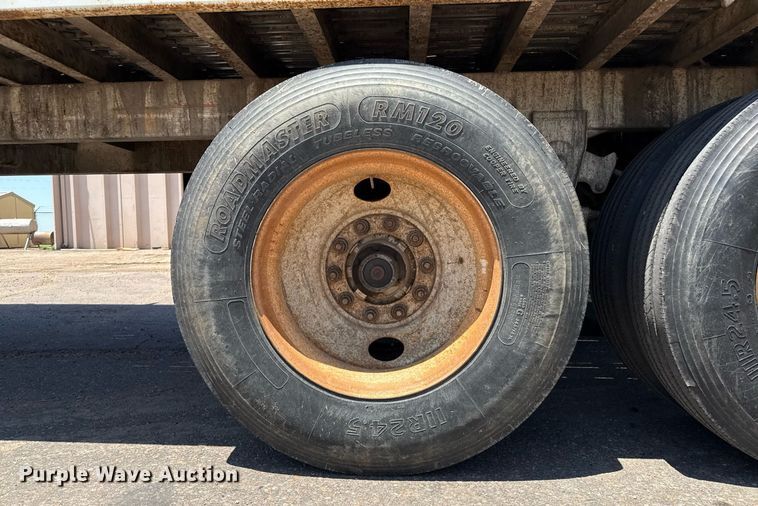 image for item DZ8523 2014 Wilkens 50127SCG0T walking floor trailer