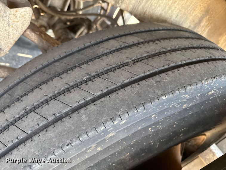 image for item DZ8523 2014 Wilkens 50127SCG0T walking floor trailer