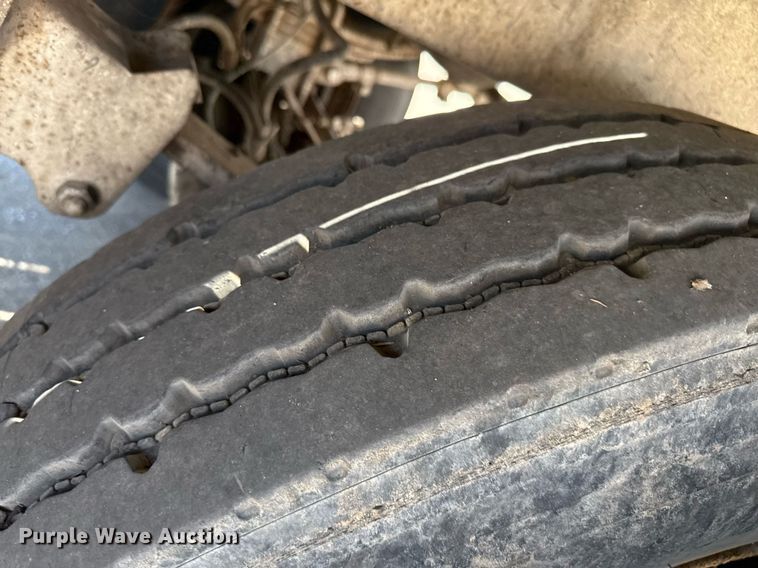 image for item DZ8523 2014 Wilkens 50127SCG0T walking floor trailer