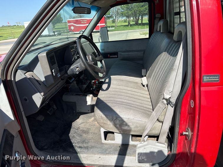 image for item DZ8524 1993 Chevrolet K3500 pumper fire truck