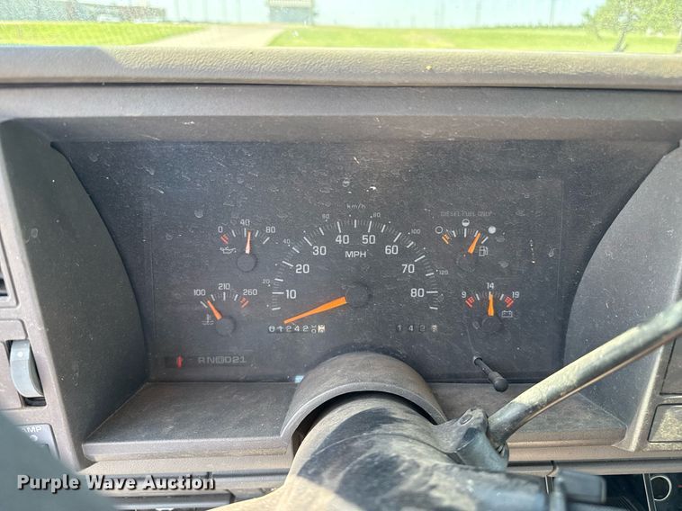 image for item DZ8524 1993 Chevrolet K3500 pumper fire truck