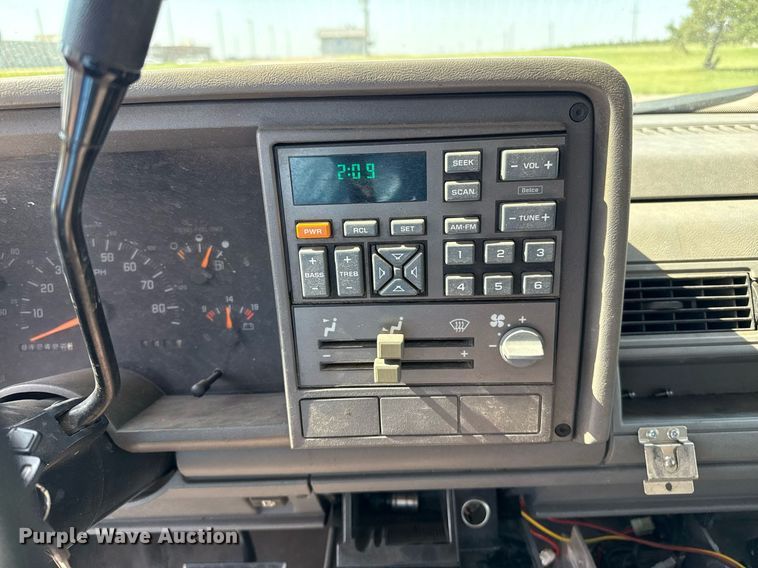 image for item DZ8524 1993 Chevrolet K3500 pumper fire truck