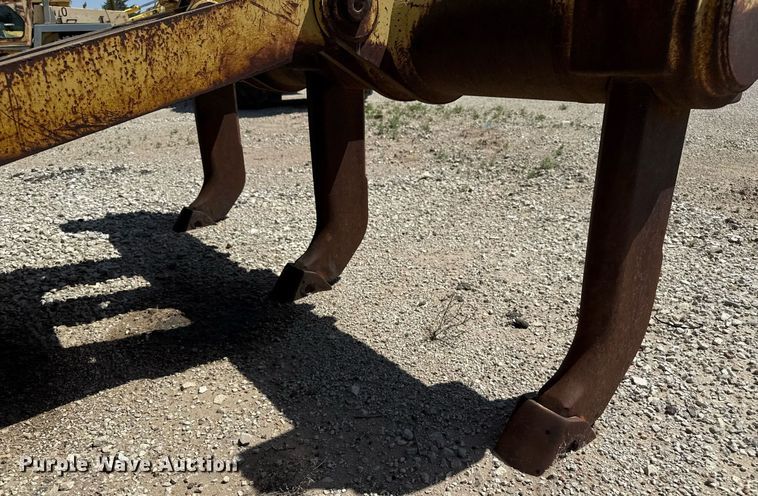 image for item DZ8526 1994 Komatsu D65EX-12 dozer