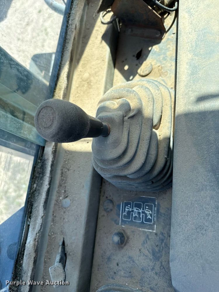 image for item DZ8526 1994 Komatsu D65EX-12 dozer