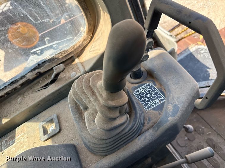 image for item DZ8526 1994 Komatsu D65EX-12 dozer