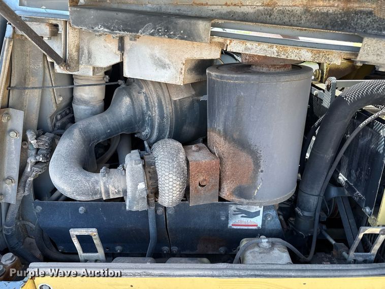 image for item DZ8526 1994 Komatsu D65EX-12 dozer