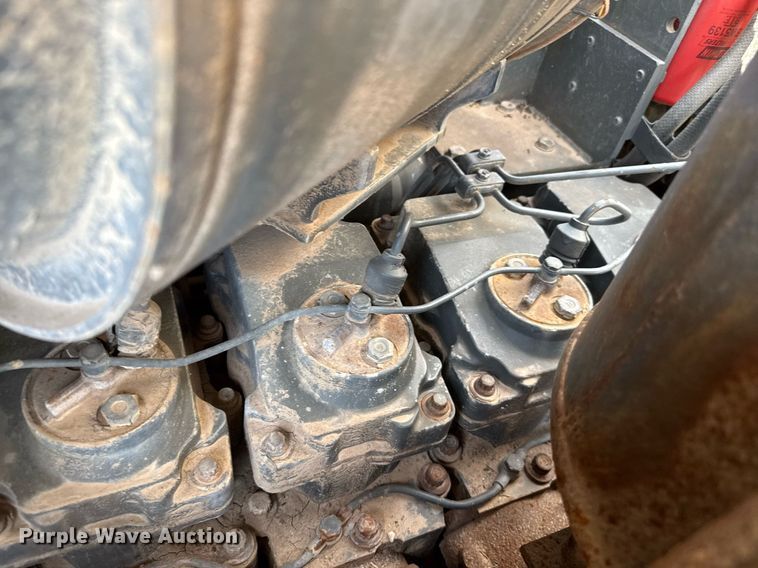 image for item DZ8526 1994 Komatsu D65EX-12 dozer