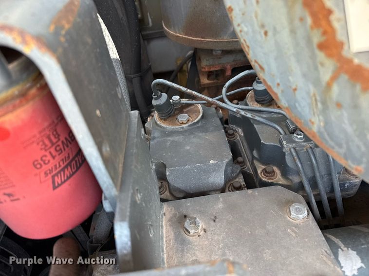 image for item DZ8526 1994 Komatsu D65EX-12 dozer