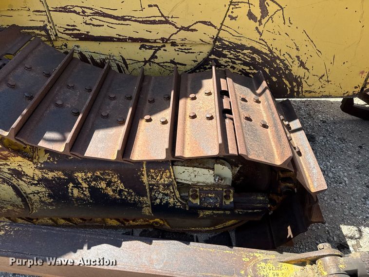 image for item DZ8526 1994 Komatsu D65EX-12 dozer