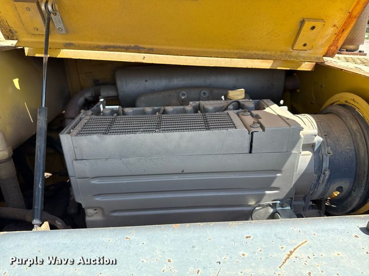 image for item DZ8527 Bomag BW172 PDB-2 single drum vibratory roller