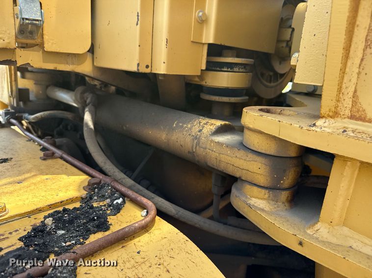 image for item DZ8528 2001 Caterpillar 140H motor grader