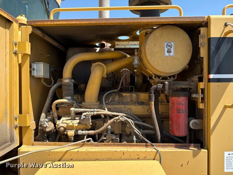 image for item DZ8528 2001 Caterpillar 140H motor grader