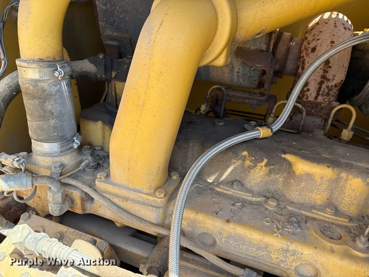 image for item DZ8528 2001 Caterpillar 140H motor grader