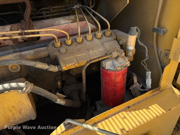 image for item DZ8528 2001 Caterpillar 140H motor grader