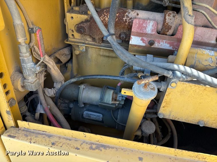 image for item DZ8528 2001 Caterpillar 140H motor grader
