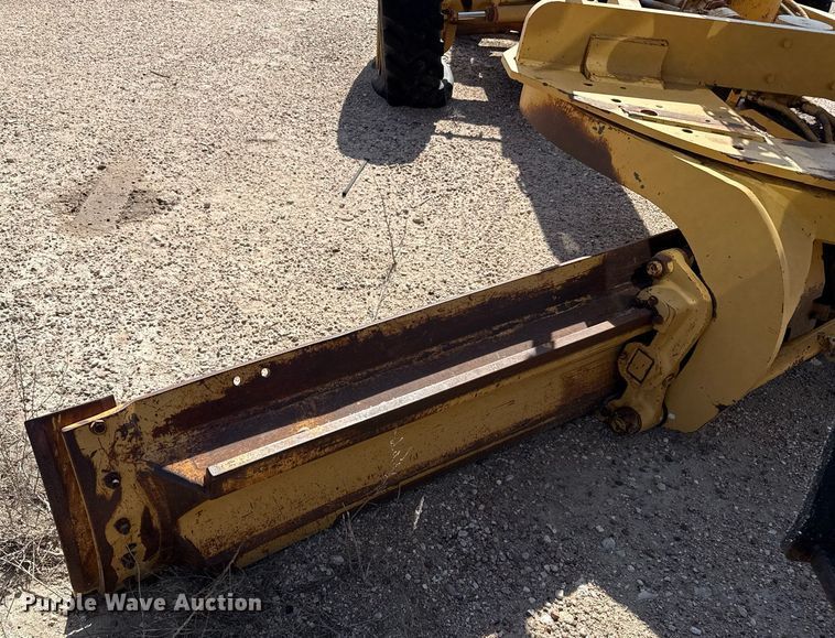 image for item DZ8540 1996 Caterpillar 140H motor grader