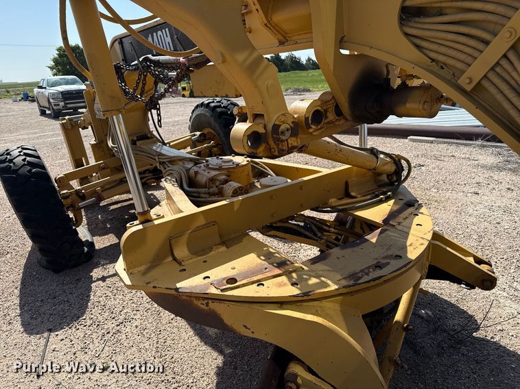image for item DZ8540 1996 Caterpillar 140H motor grader