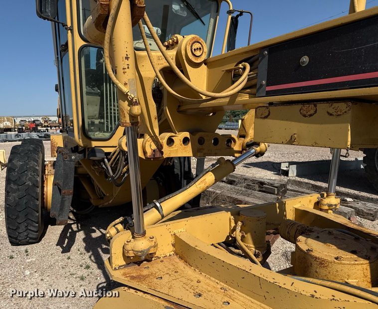 image for item DZ8540 1996 Caterpillar 140H motor grader