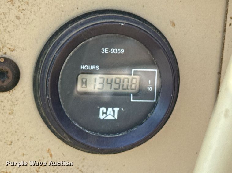 image for item DZ8540 1996 Caterpillar 140H motor grader