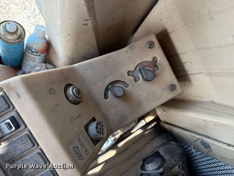 image for item DZ8540 1996 Caterpillar 140H motor grader