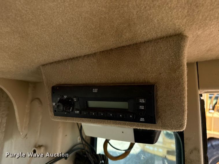 image for item DZ8540 1996 Caterpillar 140H motor grader