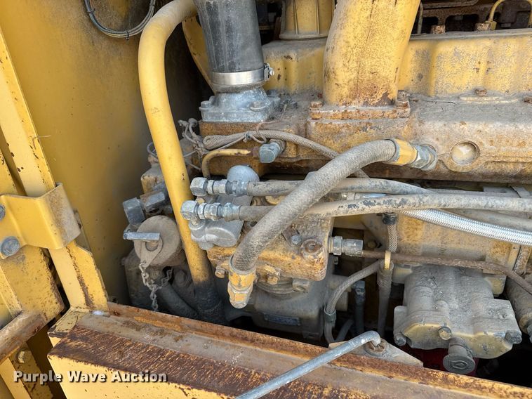 image for item DZ8540 1996 Caterpillar 140H motor grader