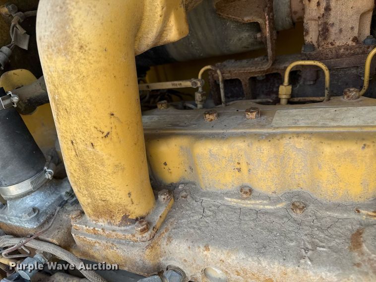 image for item DZ8540 1996 Caterpillar 140H motor grader