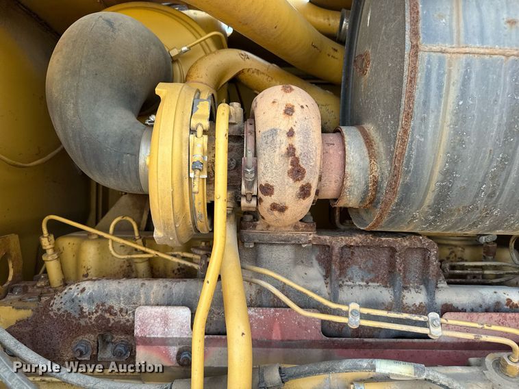 image for item DZ8540 1996 Caterpillar 140H motor grader