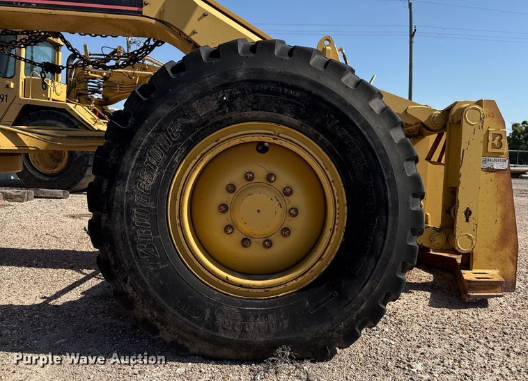 image for item DZ8540 1996 Caterpillar 140H motor grader