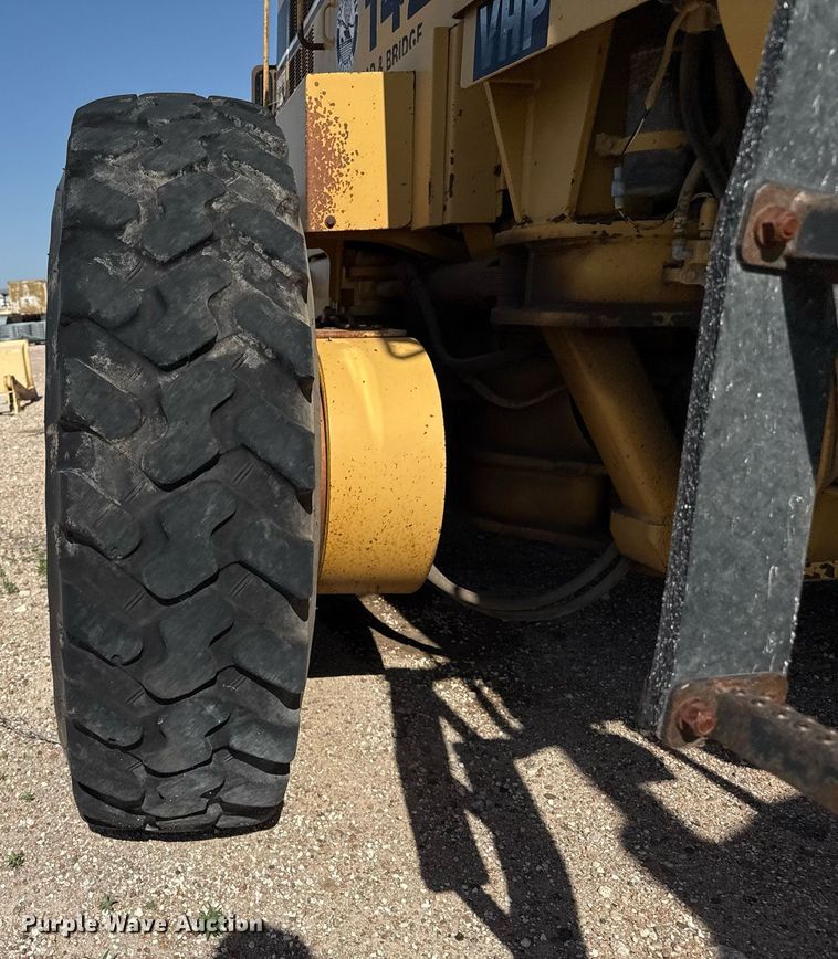 image for item DZ8540 1996 Caterpillar 140H motor grader