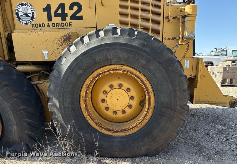 image for item DZ8540 1996 Caterpillar 140H motor grader