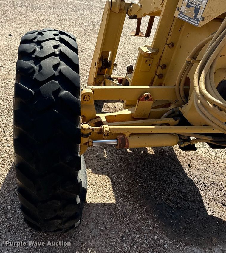 image for item DZ8540 1996 Caterpillar 140H motor grader