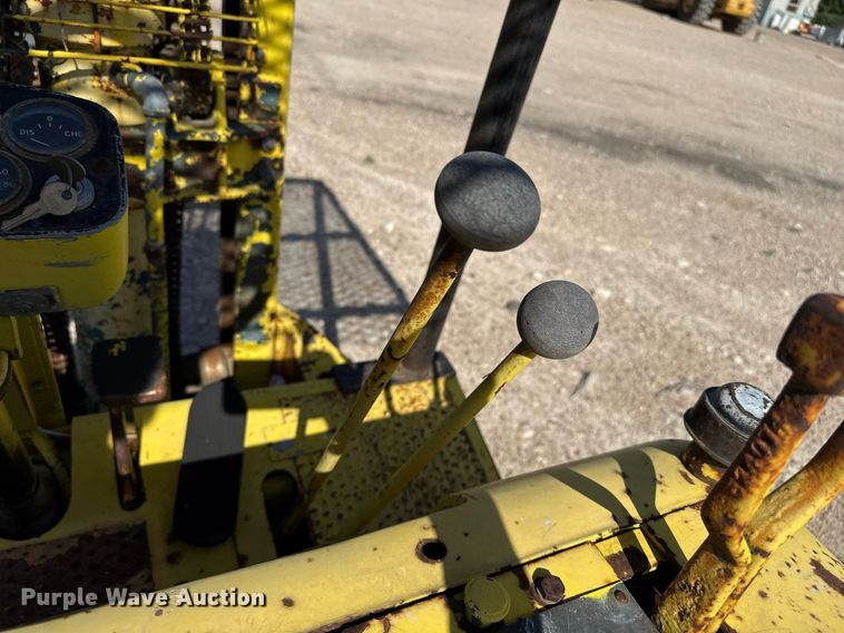 image for item DZ8541 Clark forklift