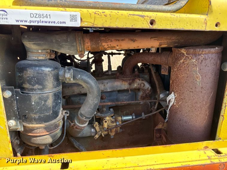 image for item DZ8541 Clark forklift