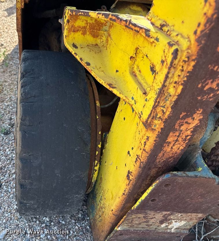 image for item DZ8541 Clark forklift