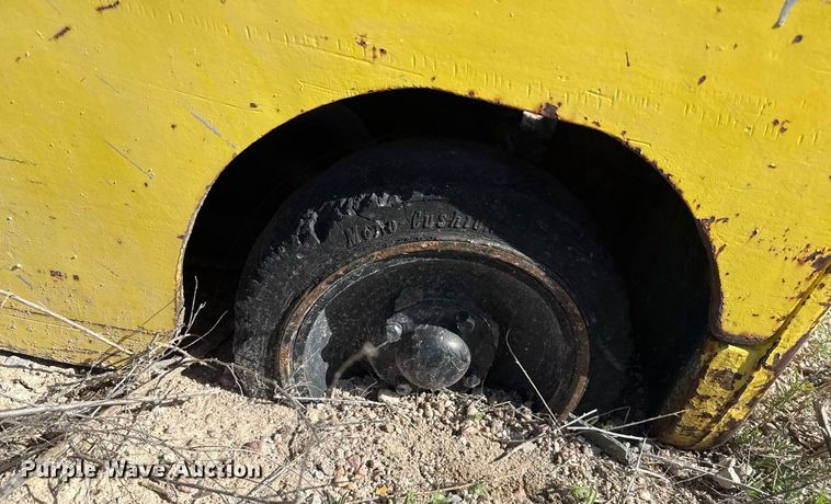 image for item DZ8541 Clark forklift