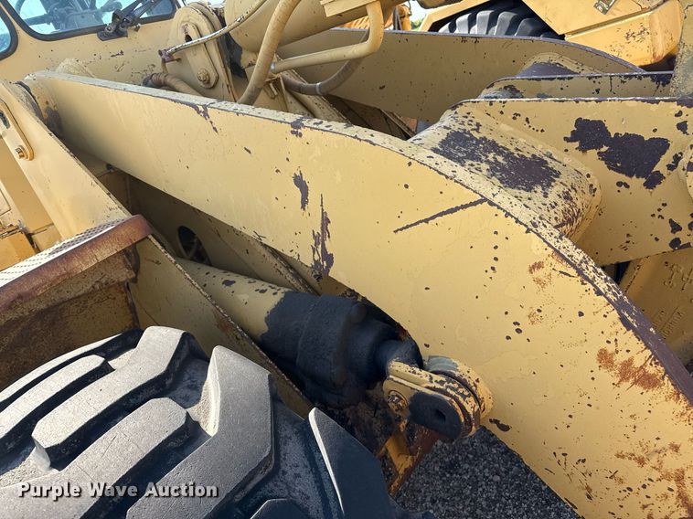 image for item DZ8542 1984 Caterpillar 950B wheel loader