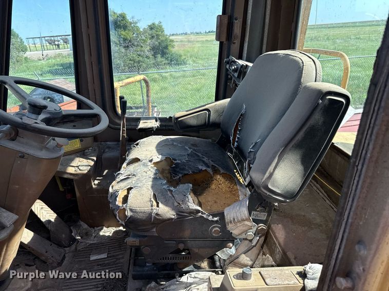 image for item DZ8542 1984 Caterpillar 950B wheel loader