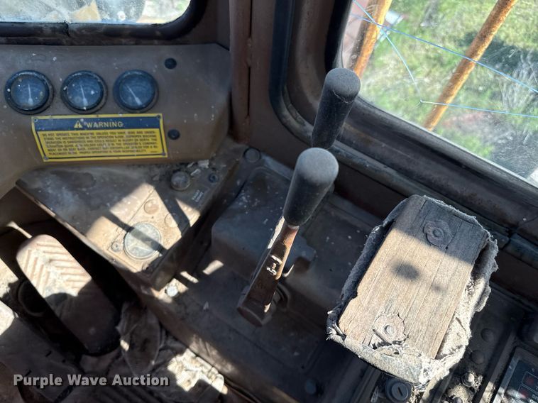 image for item DZ8542 1984 Caterpillar 950B wheel loader