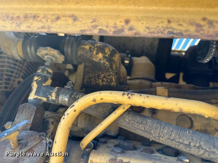 image for item DZ8542 1984 Caterpillar 950B wheel loader